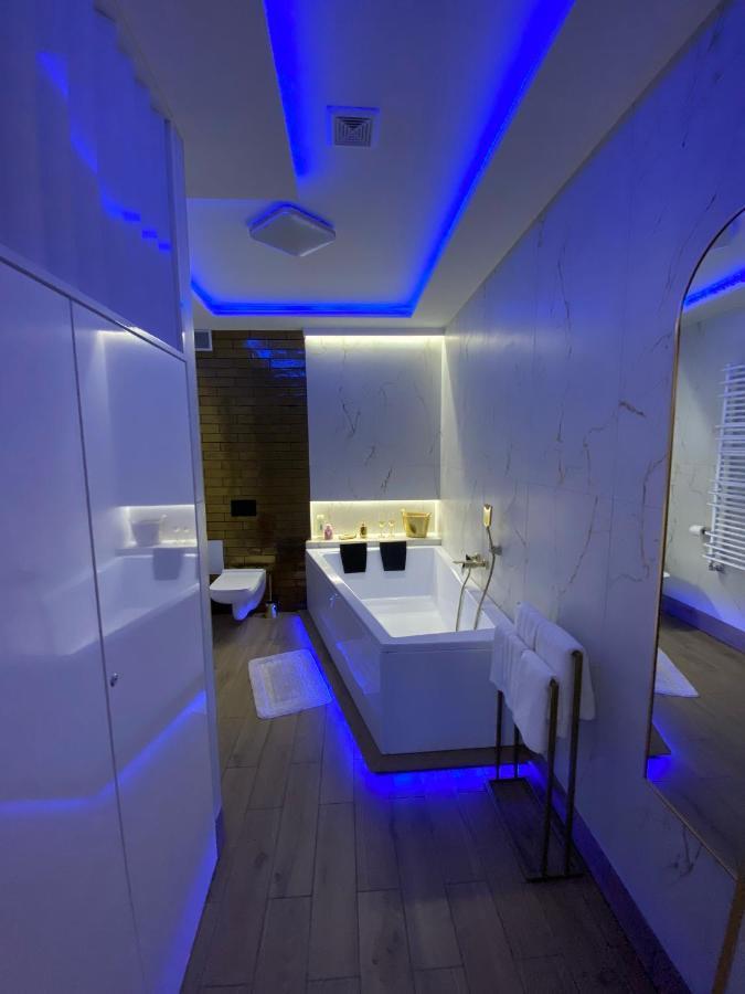 Apartament "Love" Centrum Z Duza Wanna Dla Dwojga Гнезно Экстерьер фото