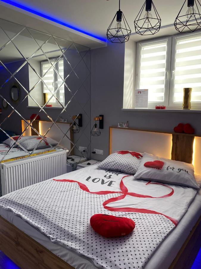 Apartament "Love" Centrum Z Duza Wanna Dla Dwojga Гнезно Экстерьер фото