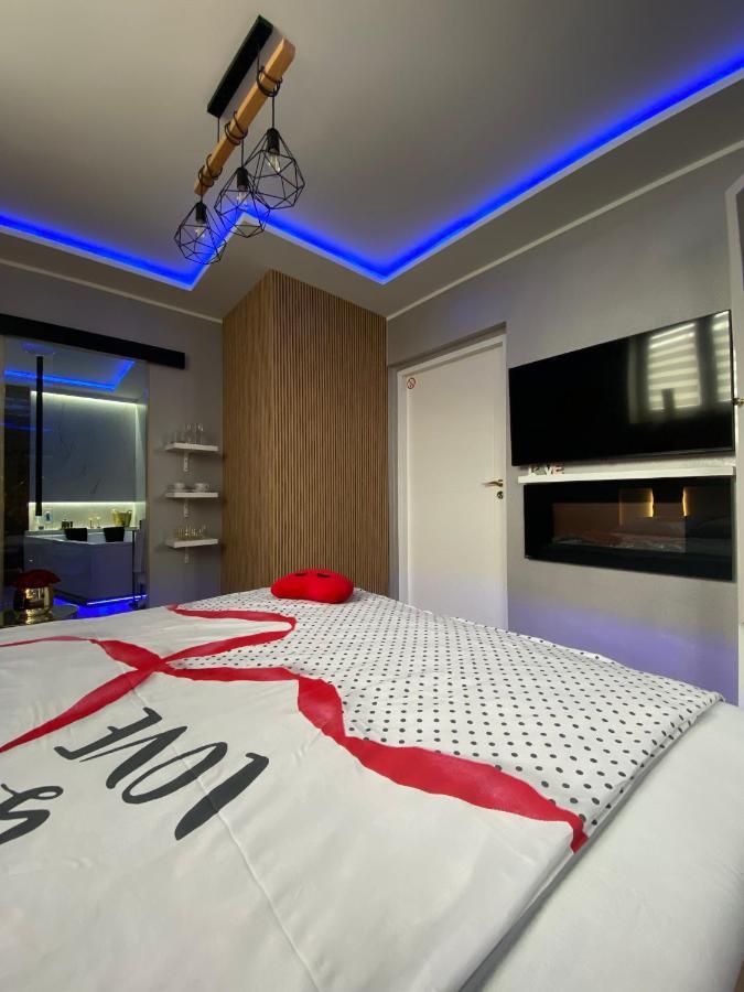 Apartament "Love" Centrum Z Duza Wanna Dla Dwojga Гнезно Экстерьер фото